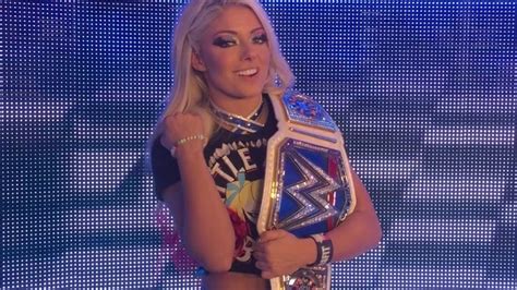 alexa bliss leaked|WWE star Alexa Bliss denies naked images leaked online are her。